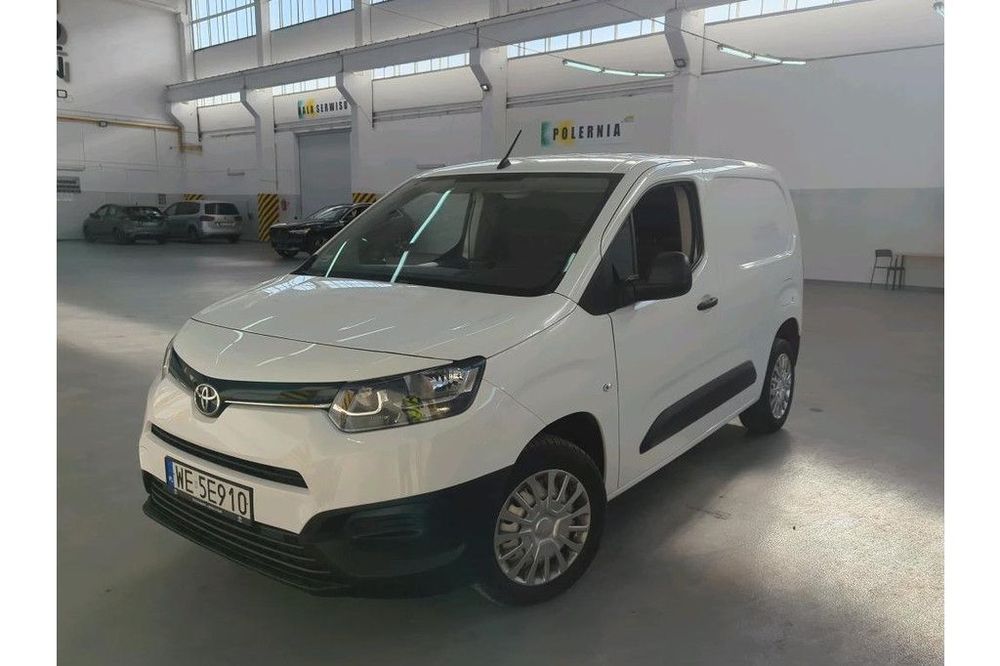 Toyota ProAce 1.5 D-4D Standard Active SalonPL VAT23%  Toyota Proace Verso 1 5 D 4D Standard Active Salonpl Vat23