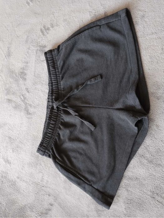 Damskie szorty na gumkę i sznurek Sinsay XS