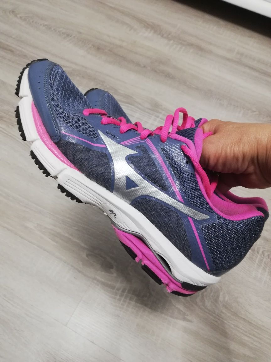 Buty damskie biegowe Mizuno Wave Ultima Grafitowe. R. 38.