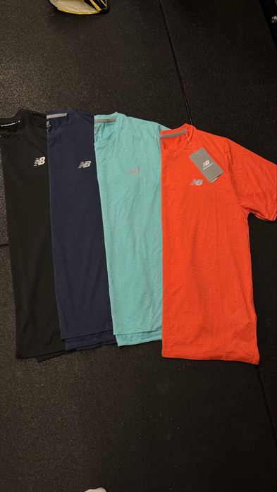 Camiseta New Balance Dry Tamanho M – Excelente para esportes