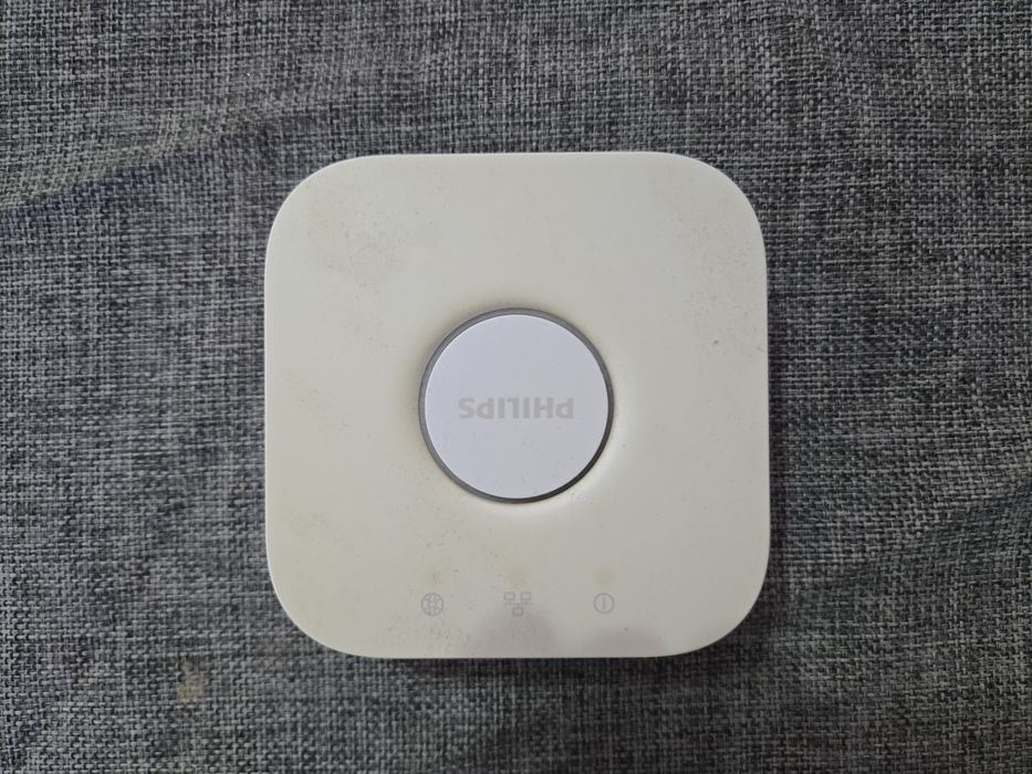 Base Philips Hue Bridge