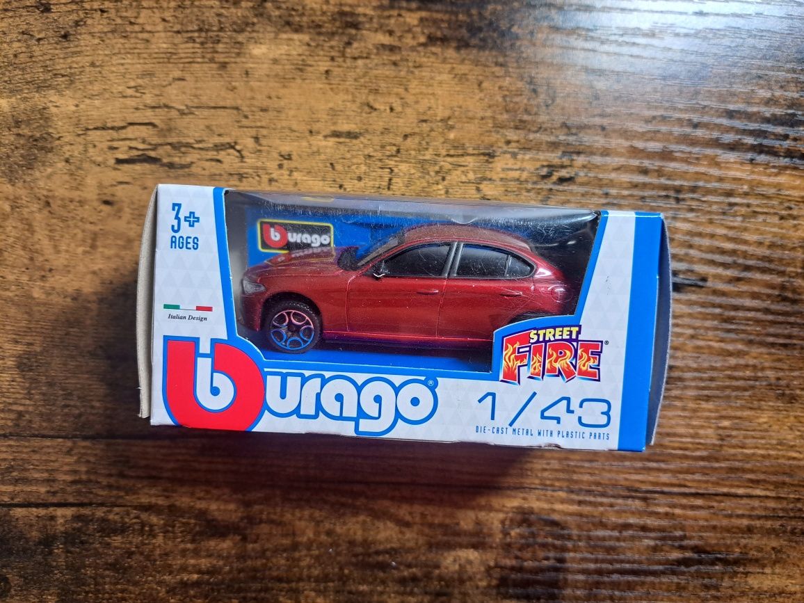 Model Burago Alfa Romeo Giulia Skala 1:43