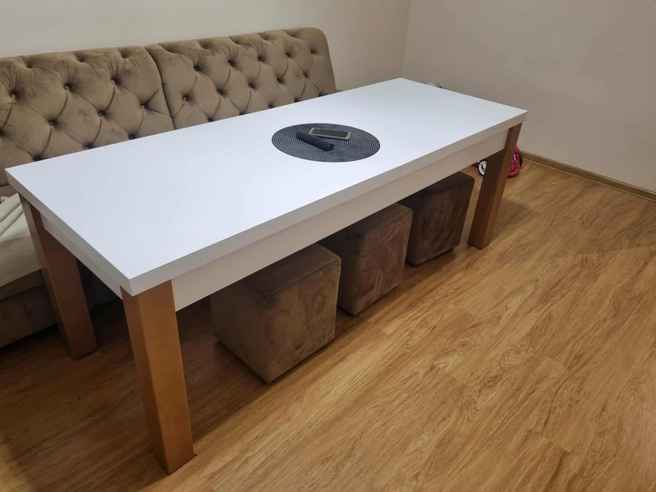 Duży stół do salonu. Stan idealny