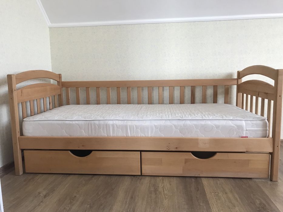 Ліжко односпальне