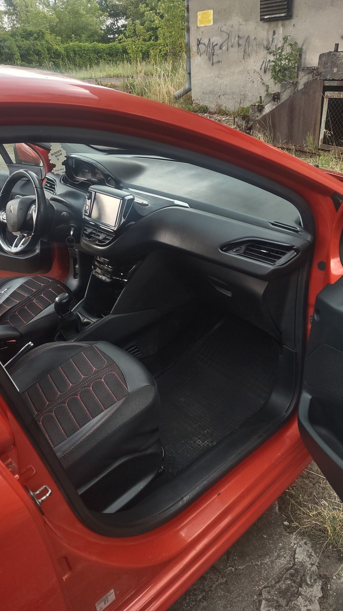 2017r208 peugeot