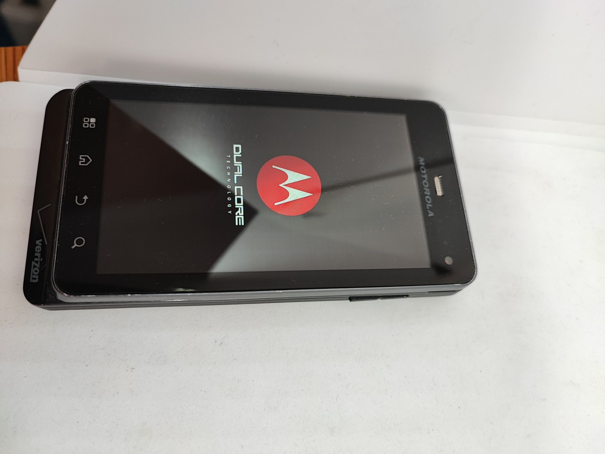 Motorola XT 862 телефон