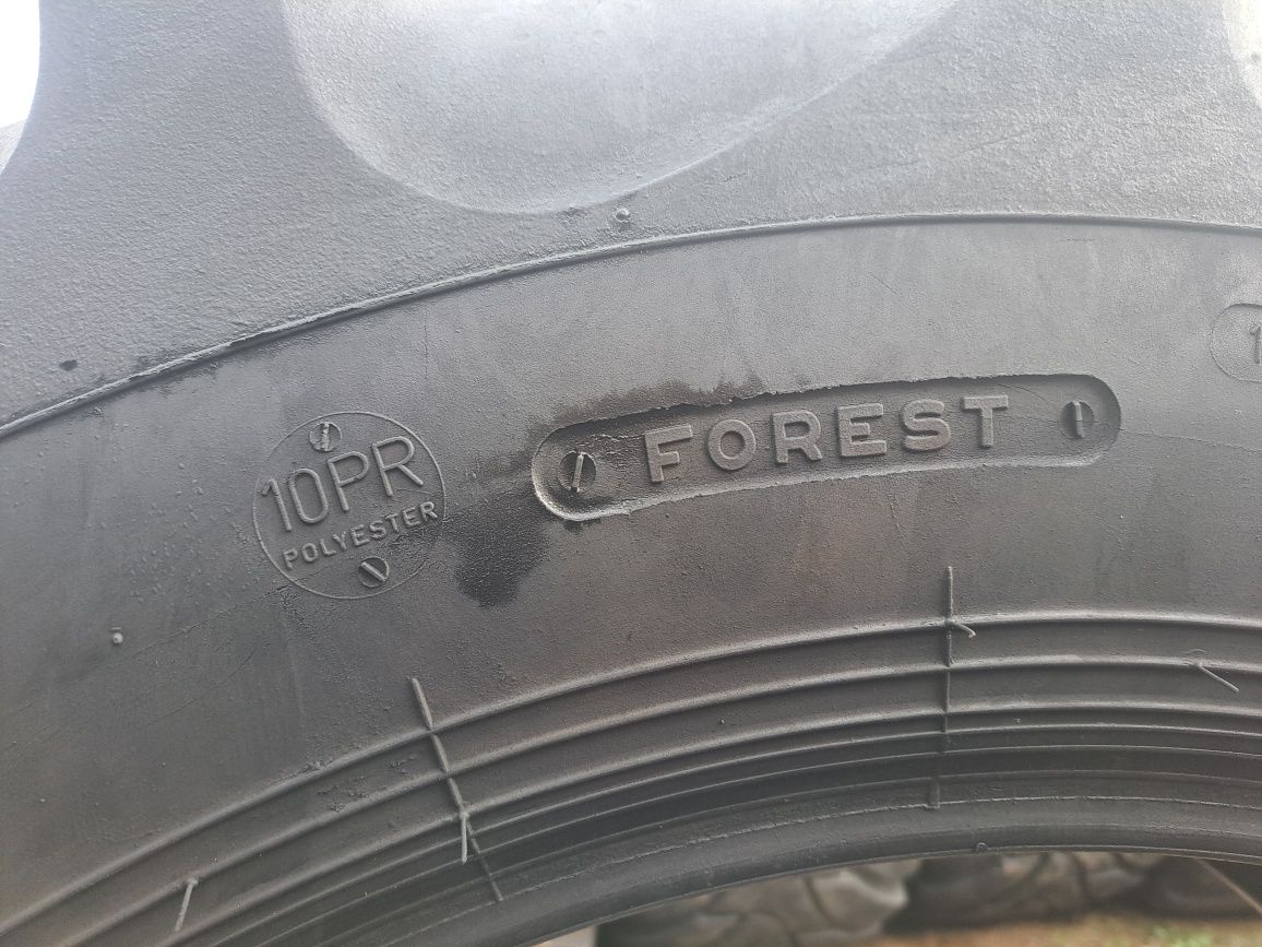 Opona 13.6-28 ( 340/85R28 ) 13.6 R28 Nokian Tractor Forest 10PR