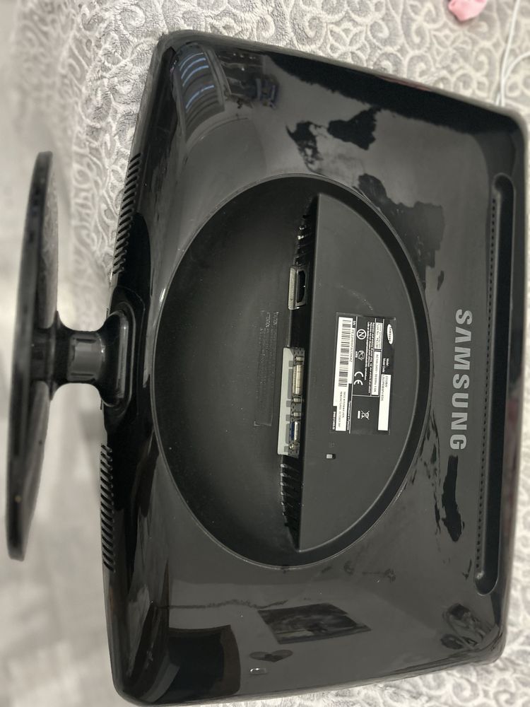 Monitor samsung syncmaster 2232 bw