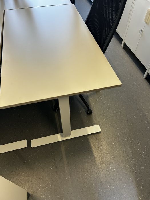 Secretaria elevatoria IKEA TROTTEN