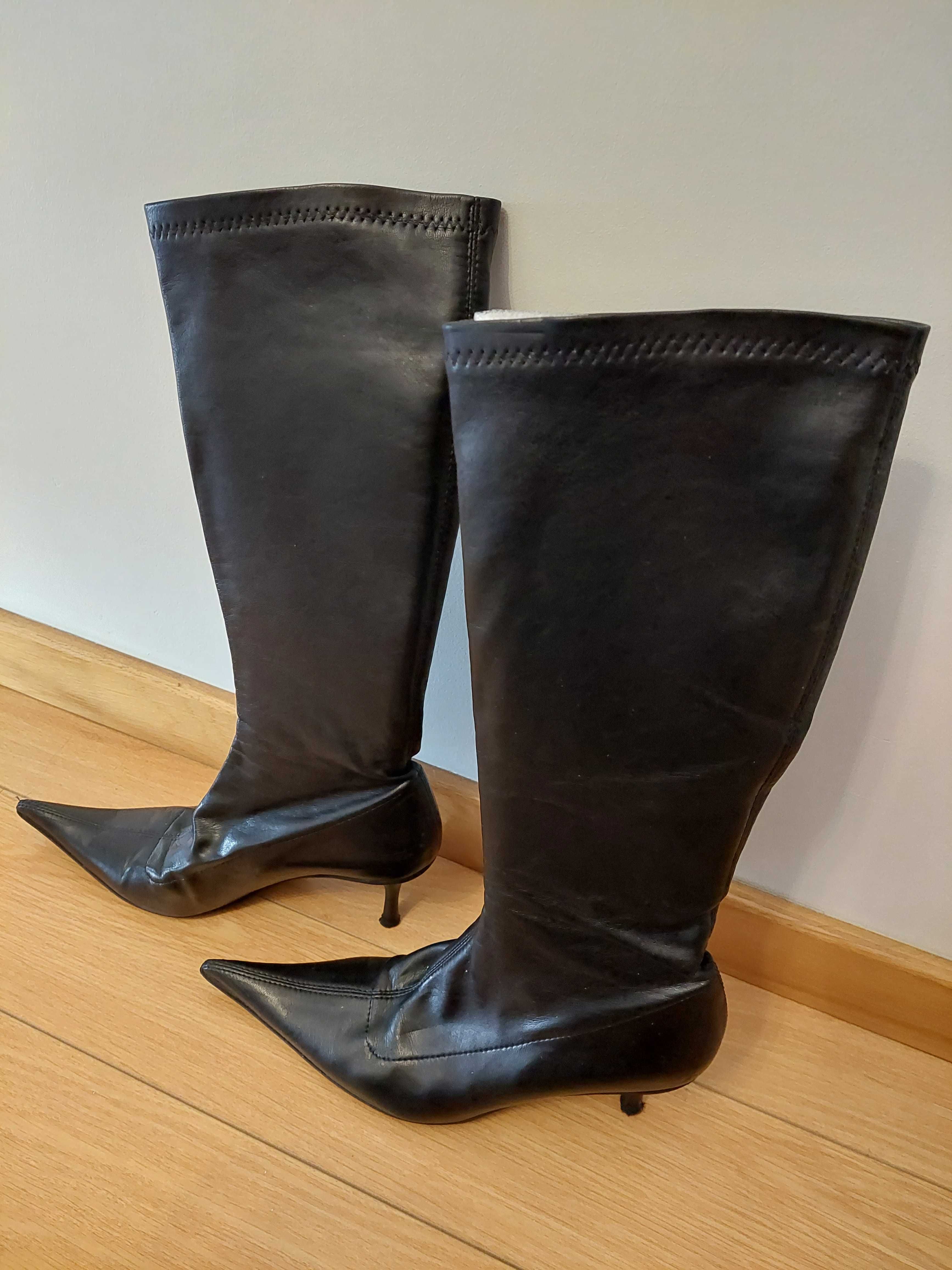 Botas de bico e sandálias 36/37