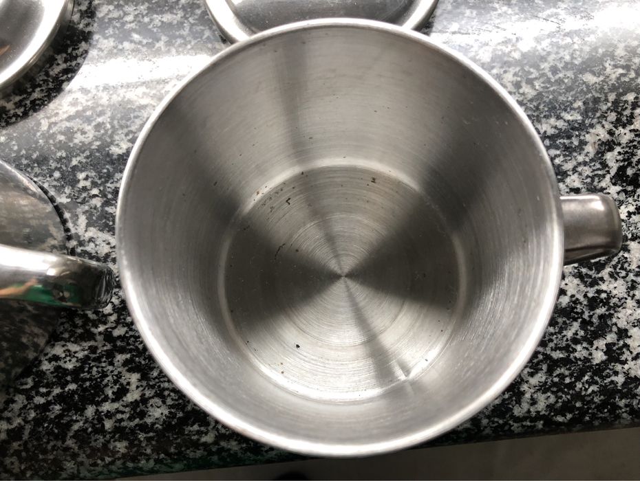 Vendo 2 copos em inox