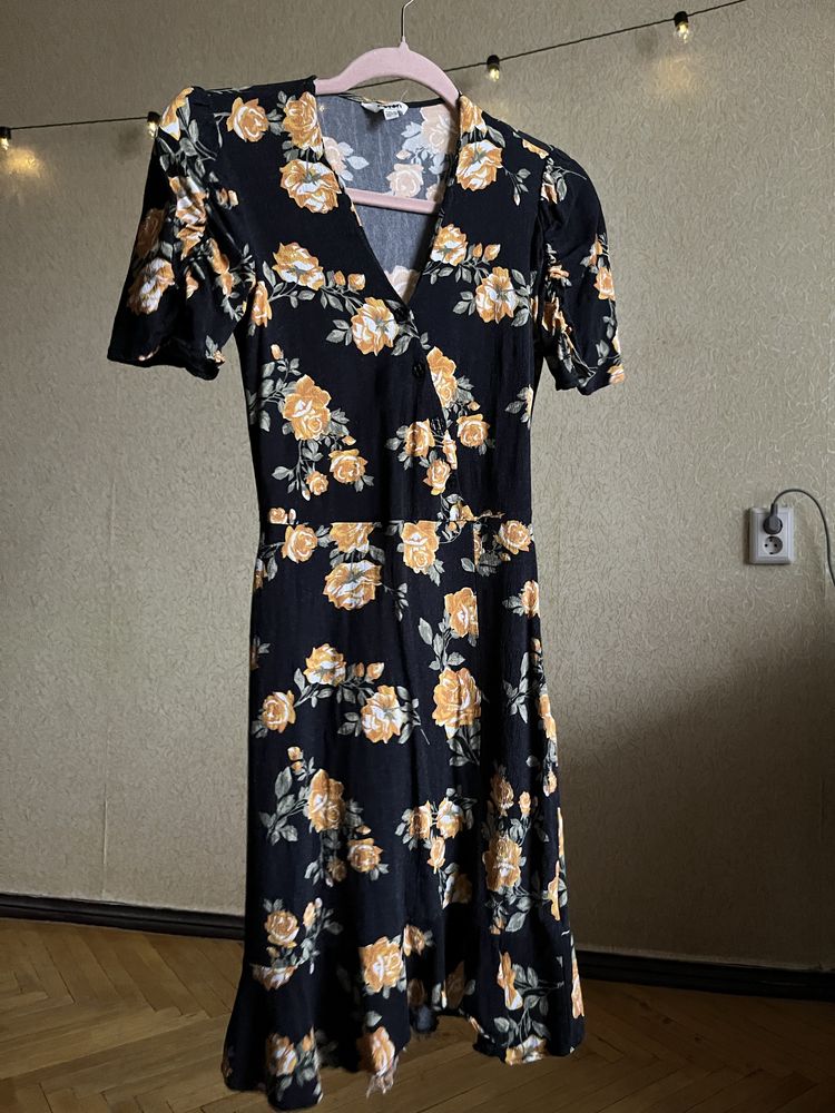 Сукня Koton чорна квітковий принт/ Платье черное Koton с цветами