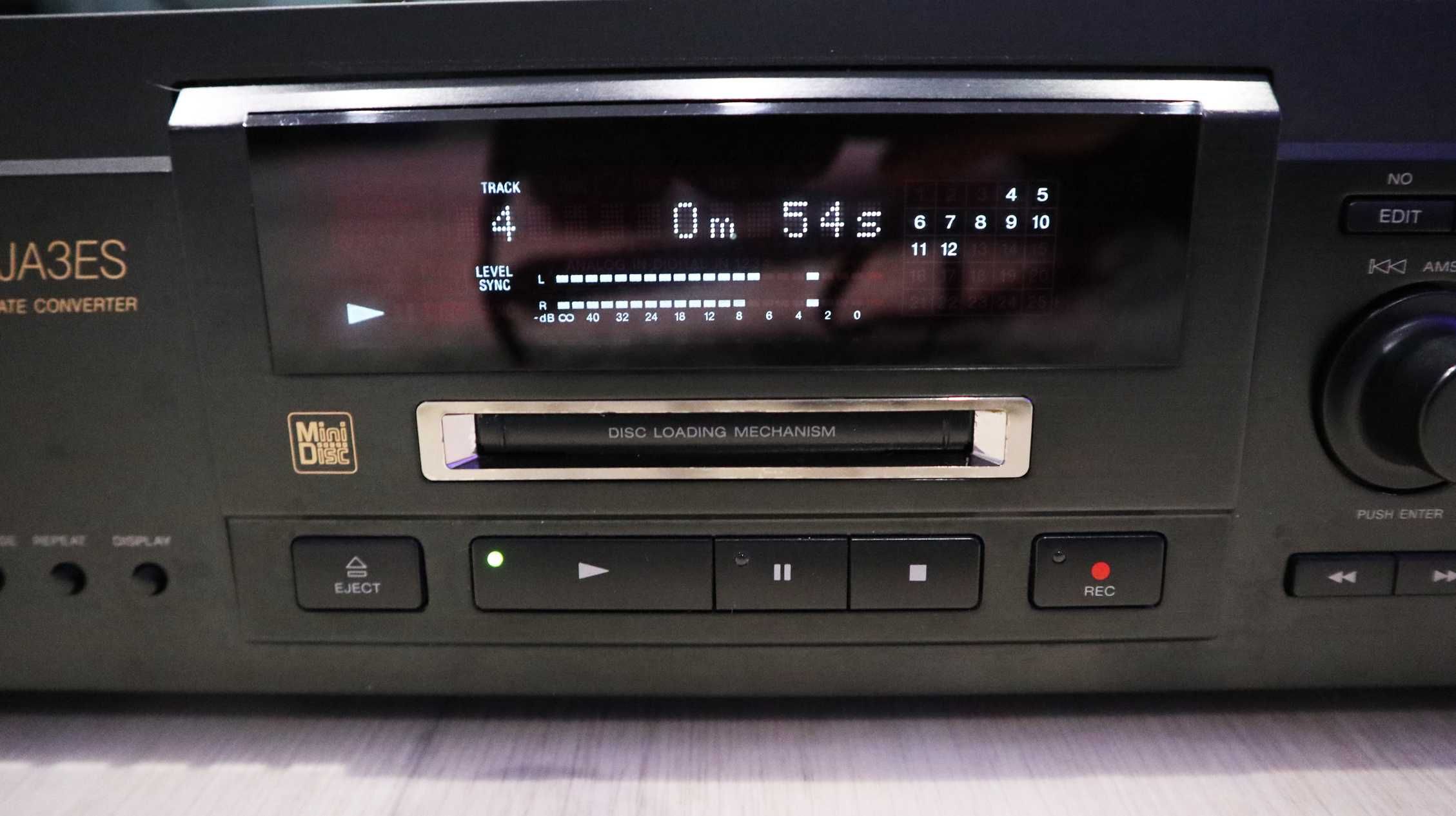 Проигрыватель рекордер мини-дисков Sony MDS-JA 3 ES Япония