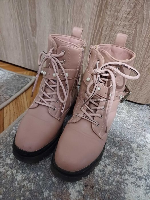 Сапожки для дівчат