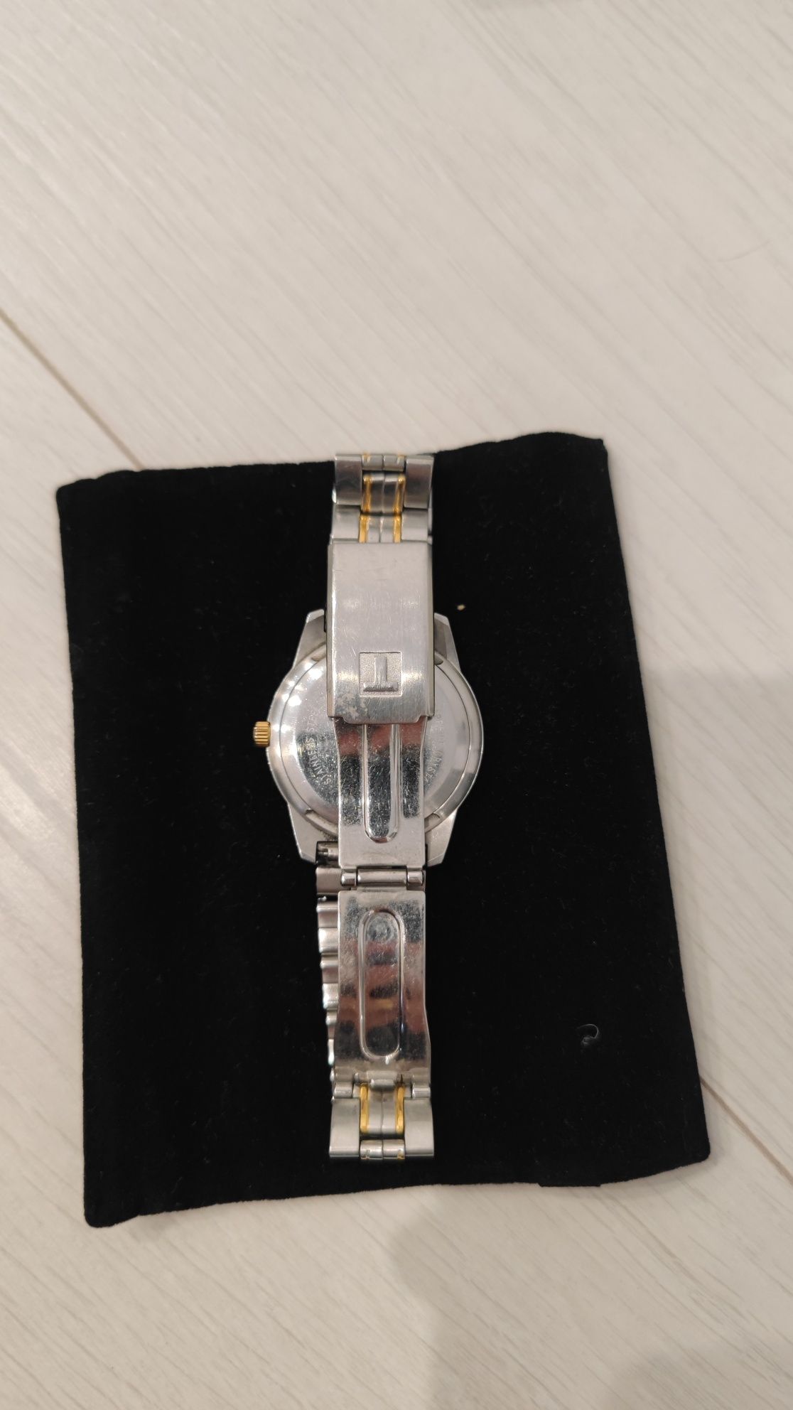 Оригінальний годинник TISSOT T-CLASSIC PR 50 Quartz з позолотою