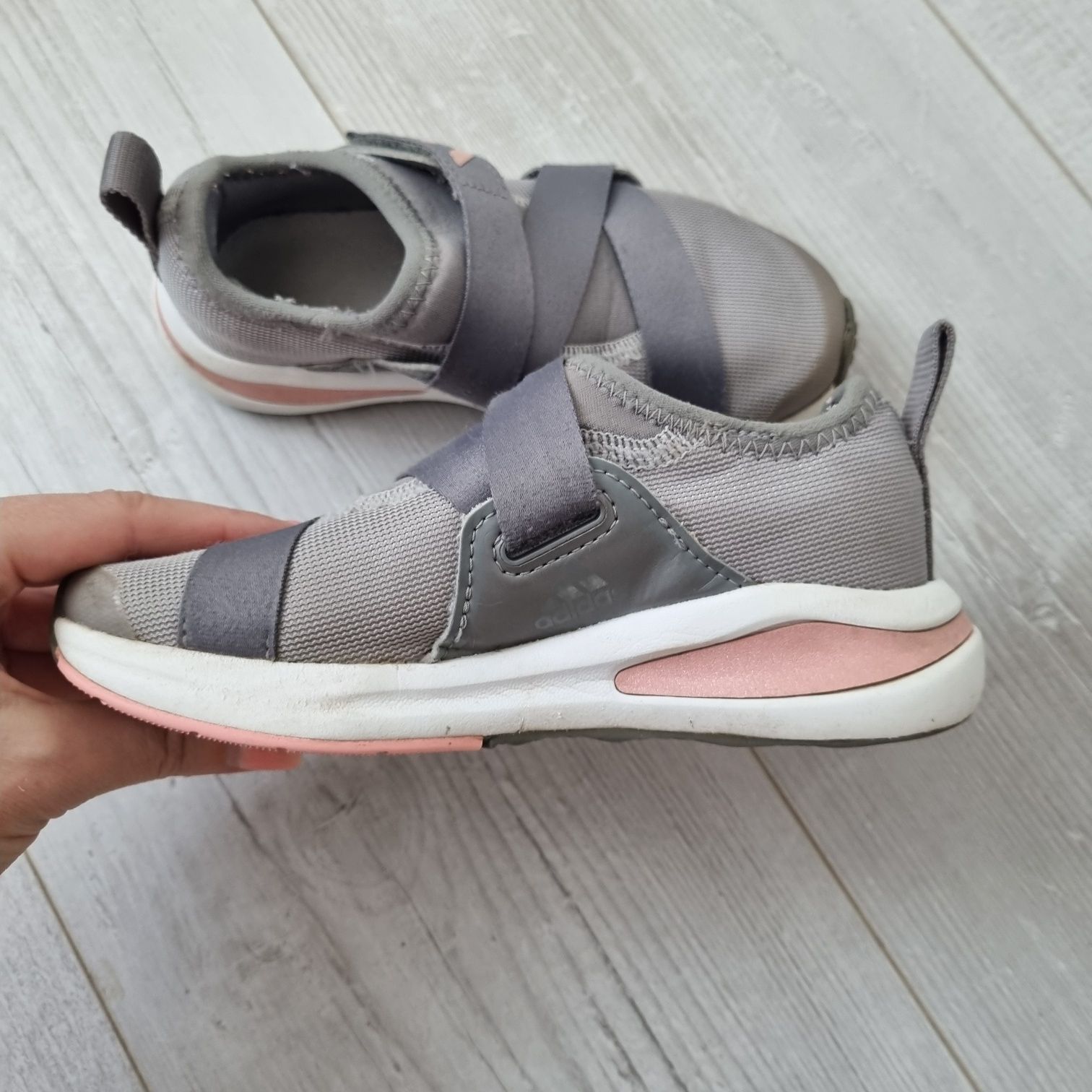 Кросівки adidas, 29  розмір