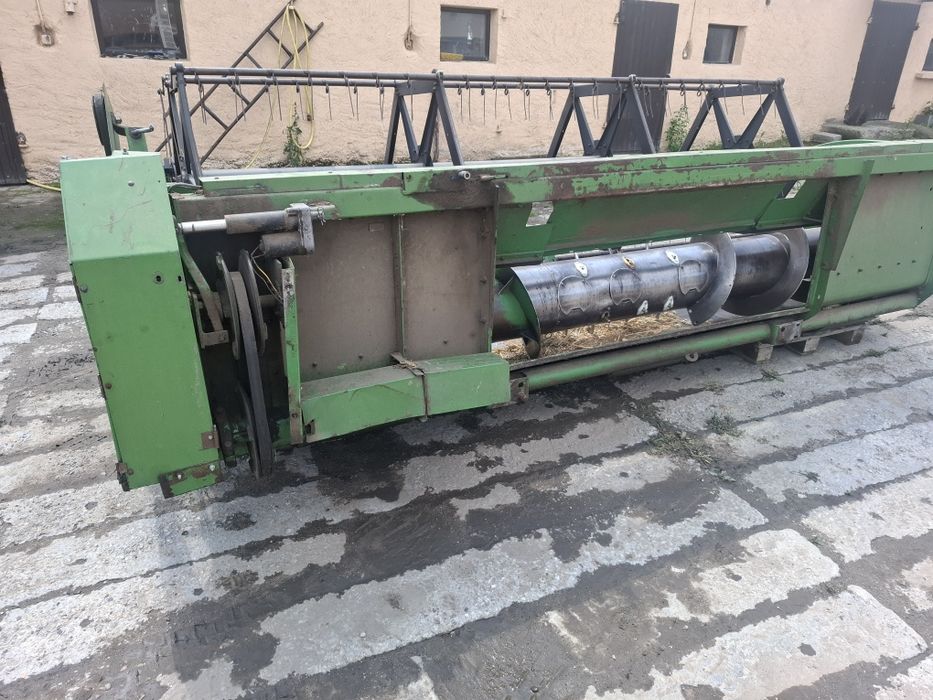 Kombajn john deere 1065 silnik 6 turbo sieczkarnia kabina klimatyzacja