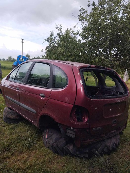 Запчастини  рено  сценік 1