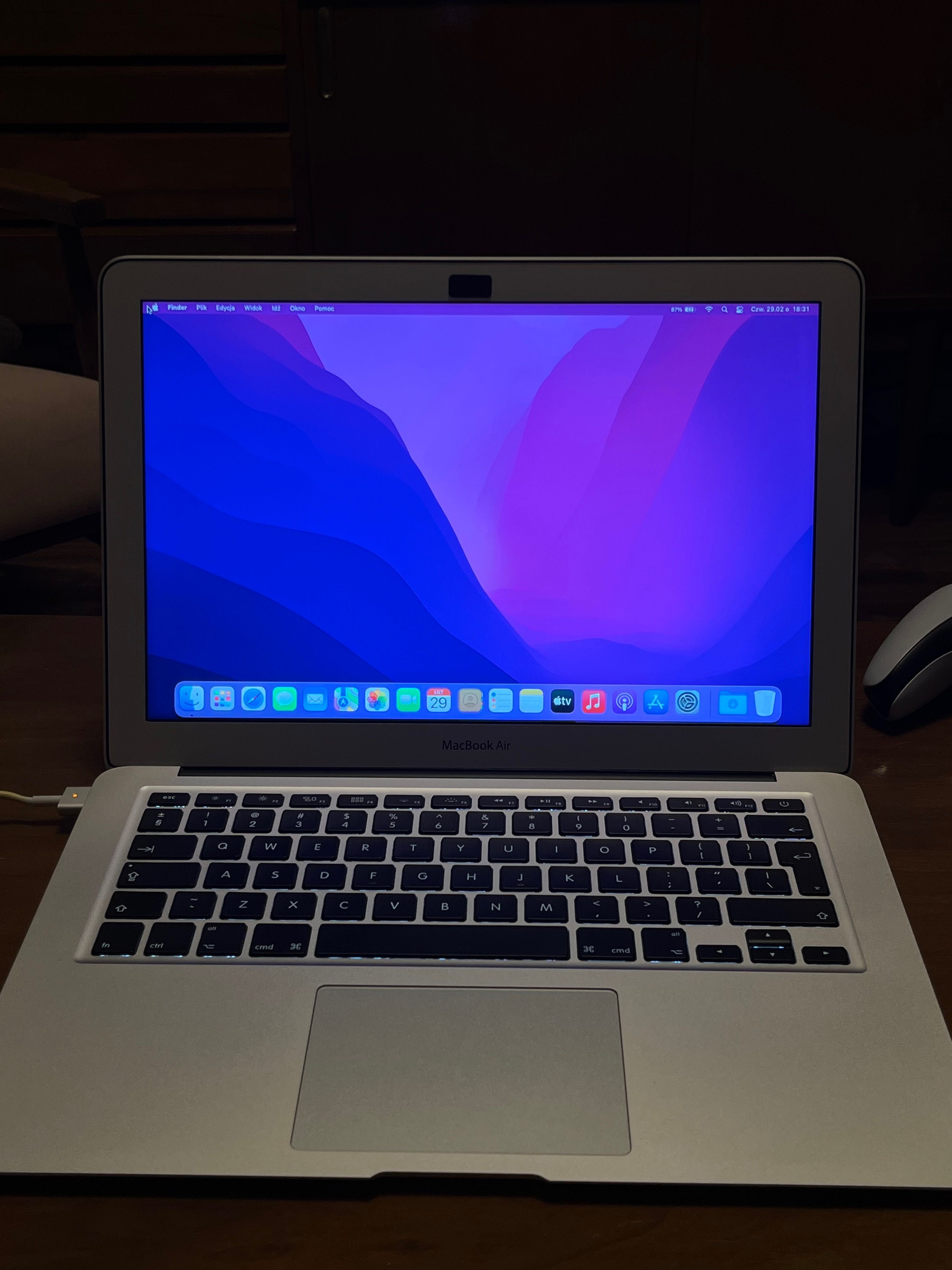 Kultowy Macbook Air 13 2017 / 8 GB / 128 GB SSD