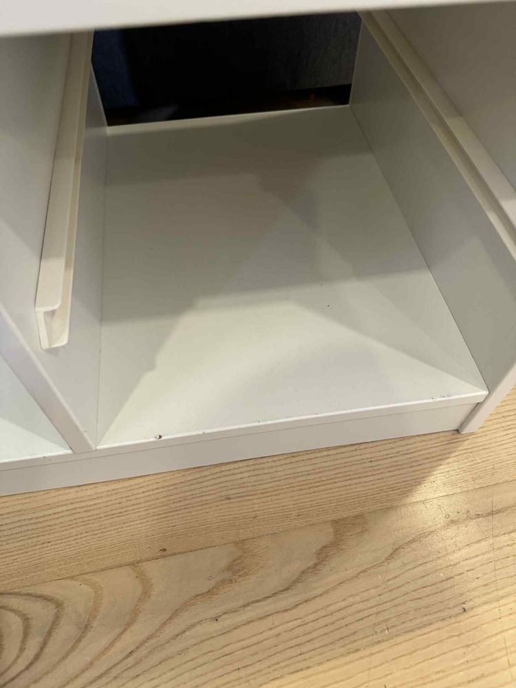 Trofast iKea regał z pojemnikami