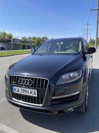 Продам Audi Q7