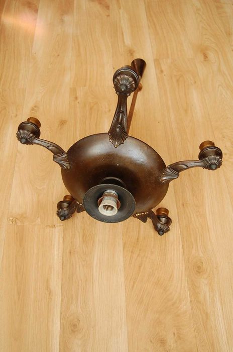 Stara lampa sufitowa, żyrandol.