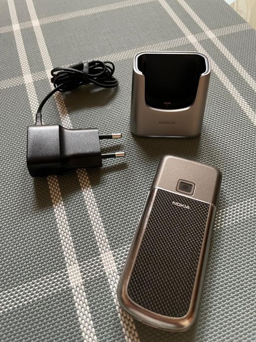 Nokia 8800  arte carbon