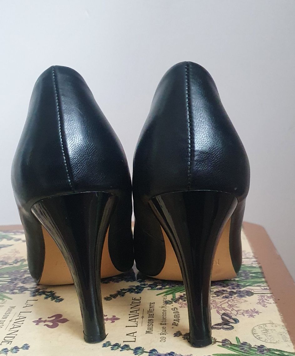 Buty na wysokim obcasie rozmiar 35