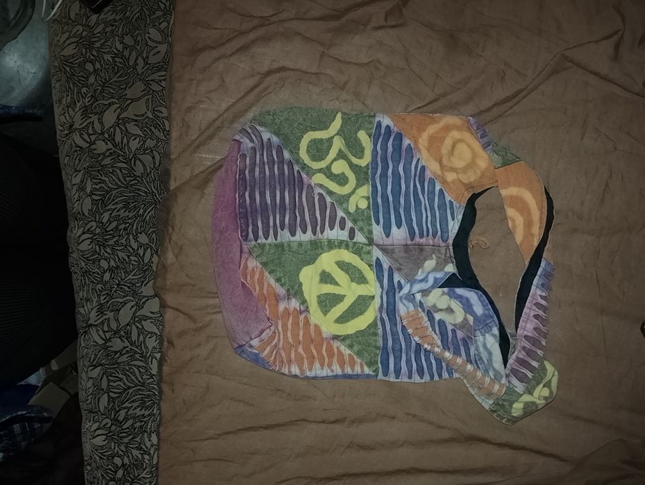 Віддам киги, сумки, нитки