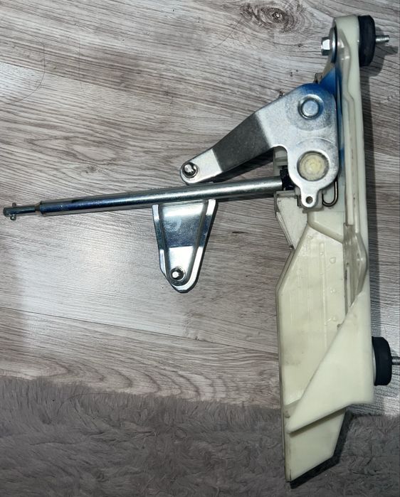 Куліса МКПП на Volvo S40,V50 (*30759098)Вольво с40,в50.