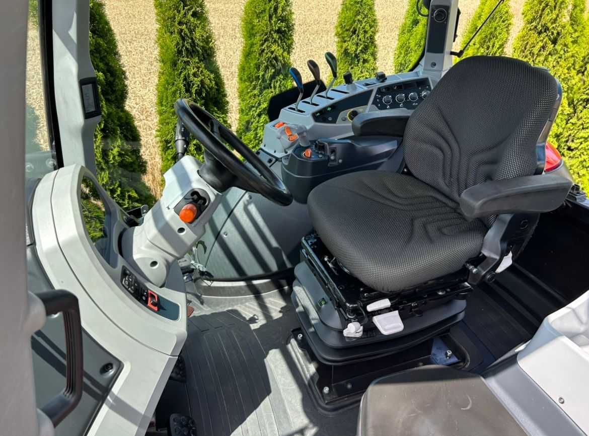 Valtra T144 HiTech Ciągnik, wciągarka ,zabudowa leśna