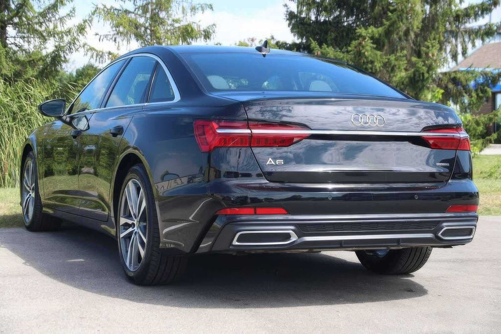Audi A6 quattro Premium Plus      2022