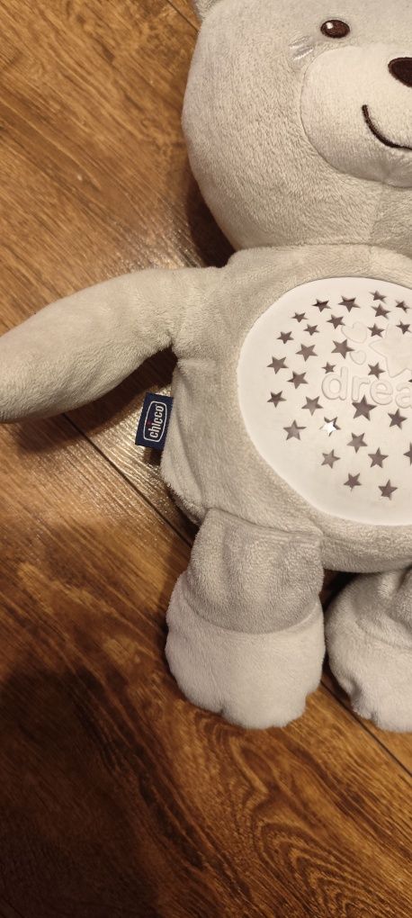 Miś z projektorem i muzyka klasyczną Chicco