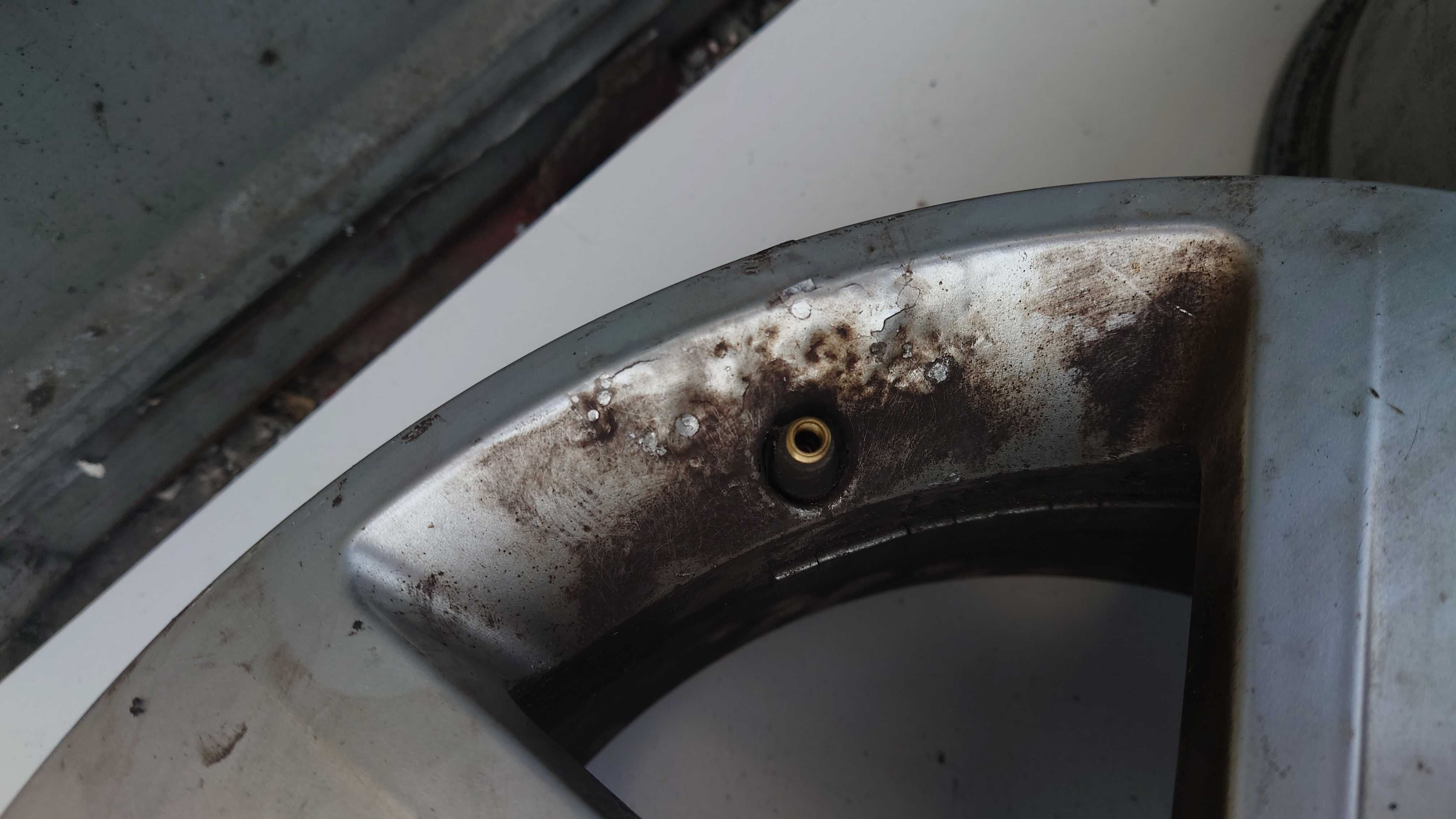 Audi A3 A4 VW Skoda Alufelgi Felgi Aluminiowe Alusy 5x112 16' 16 Cali