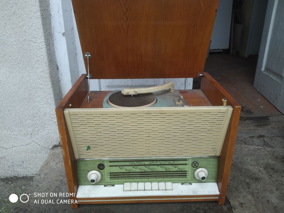 Радіола лампова Лира