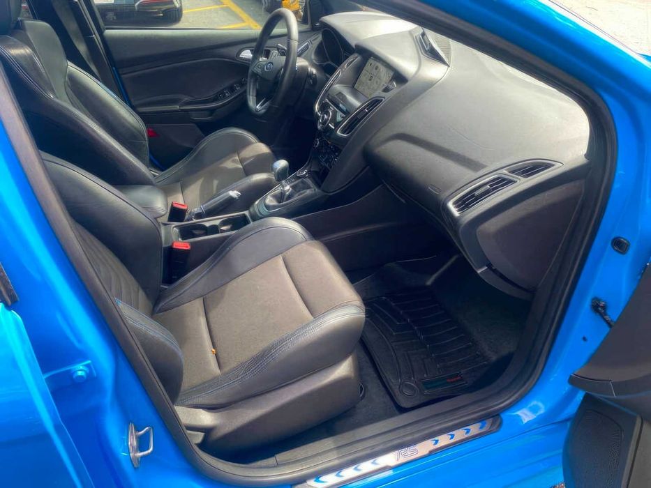 Ford Focus RS      2017