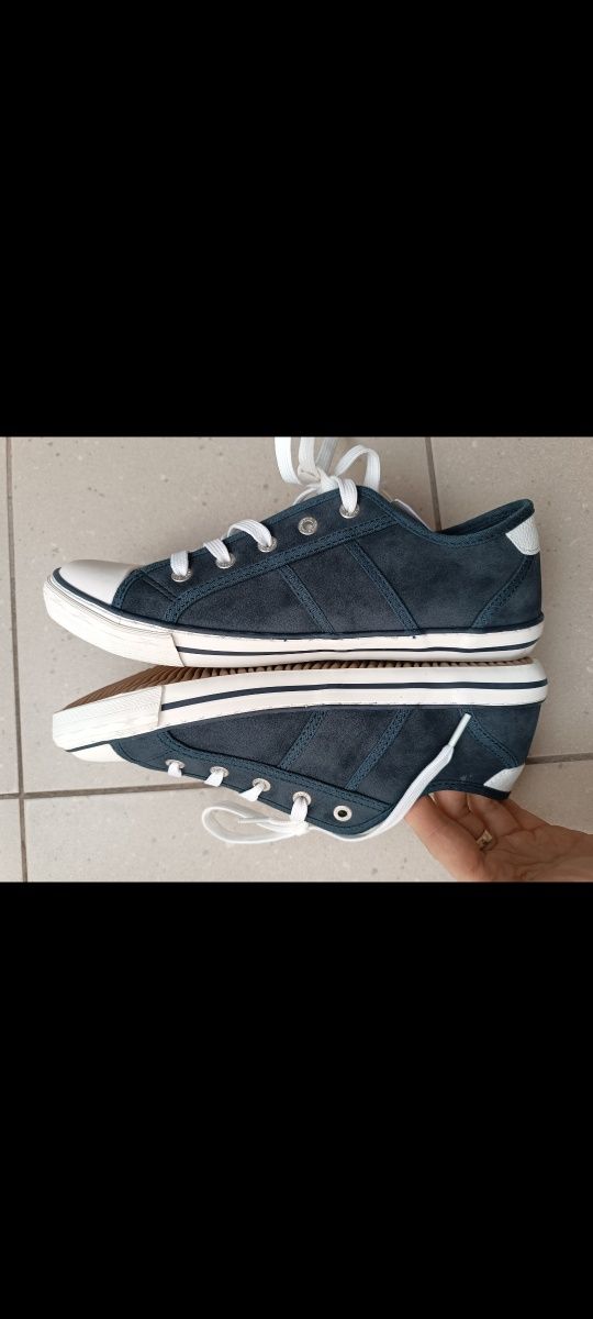 Nowe trampki Mustang tenisówki 39 buty sportowe Sneakersy