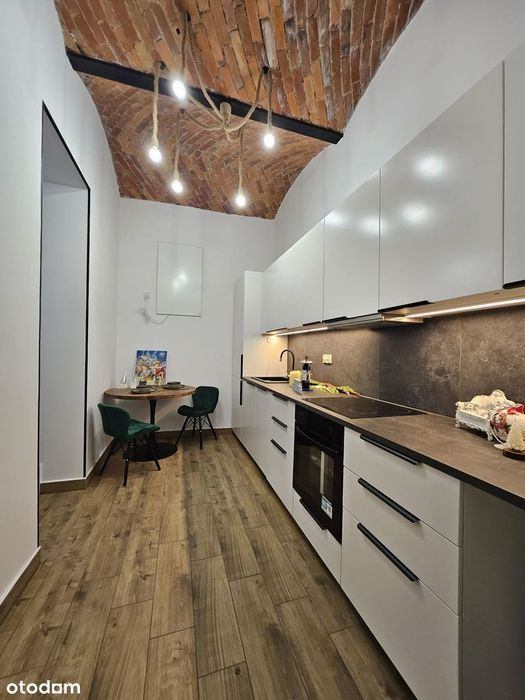 Mieszkanie po remoncie w centrum, niski czynsz, z klimą