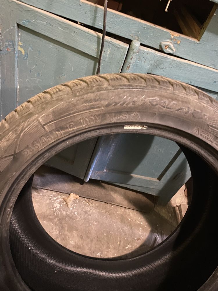 Продам резину 245/45 r18 100v