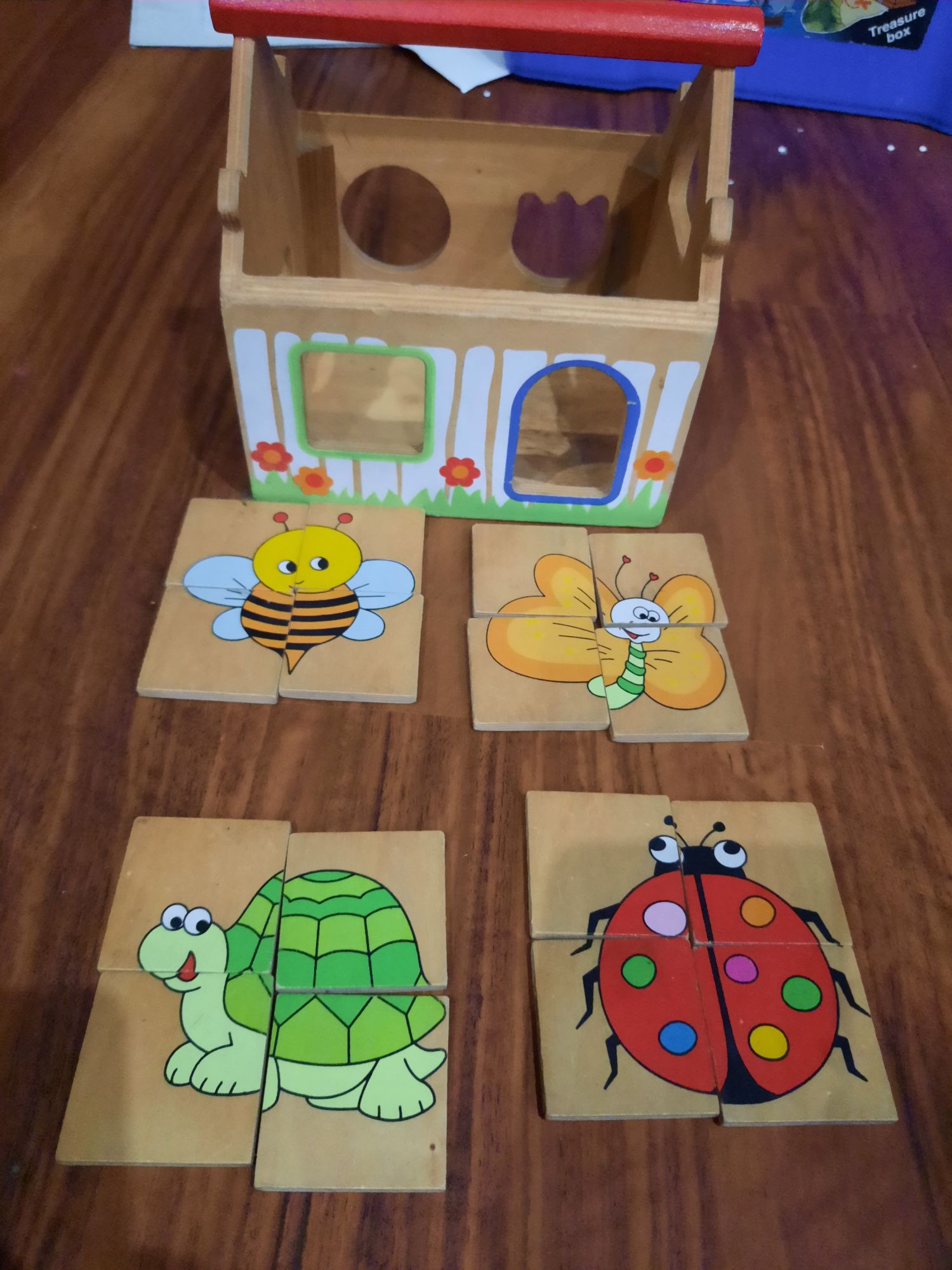 Puzzle drewniane ,+ domek drewniany