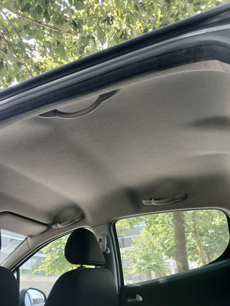 Peugeot 207 cinzento