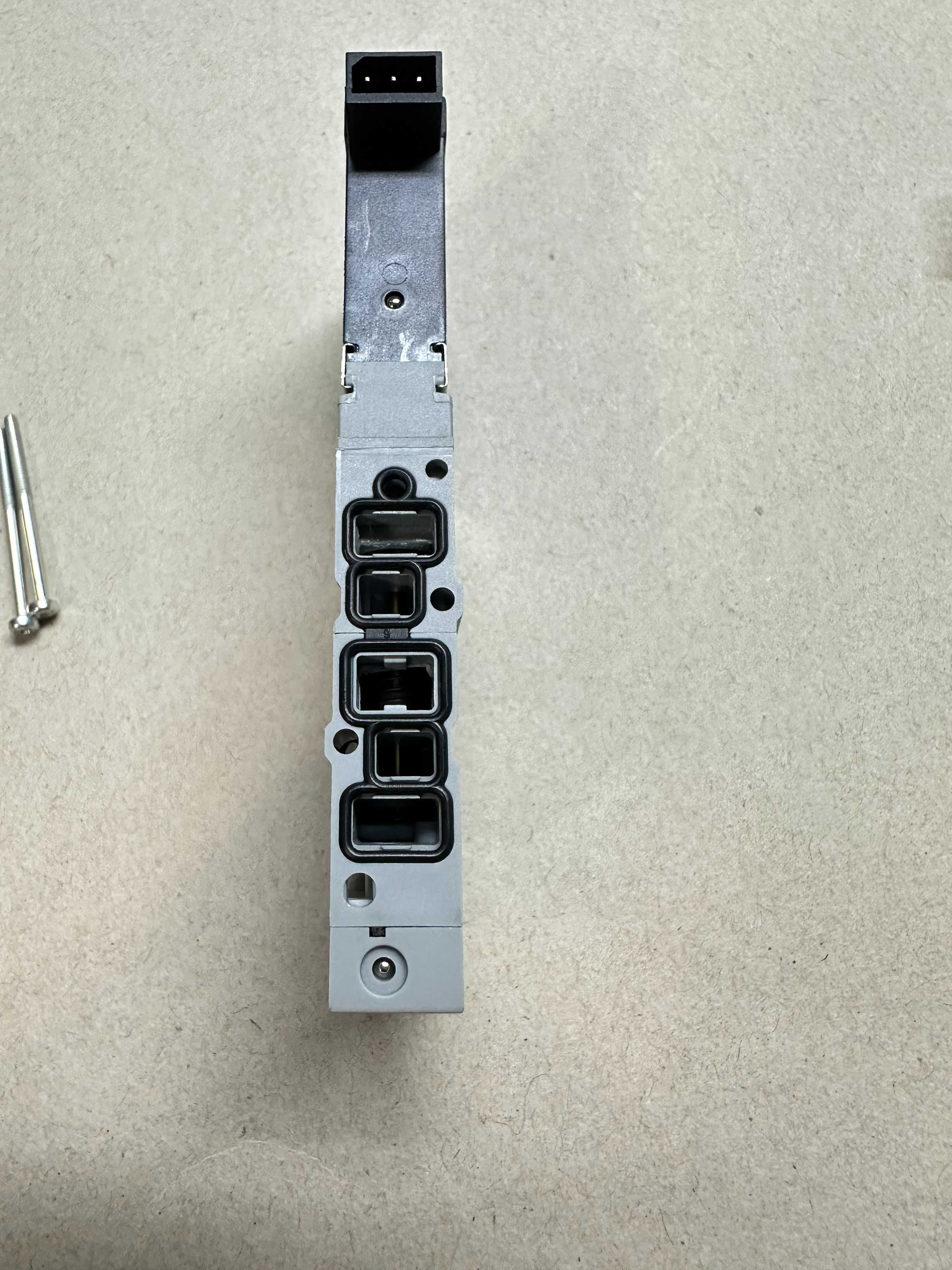 Электропневмоклапан Burkert 6524 C 2.5-10bar 00186260