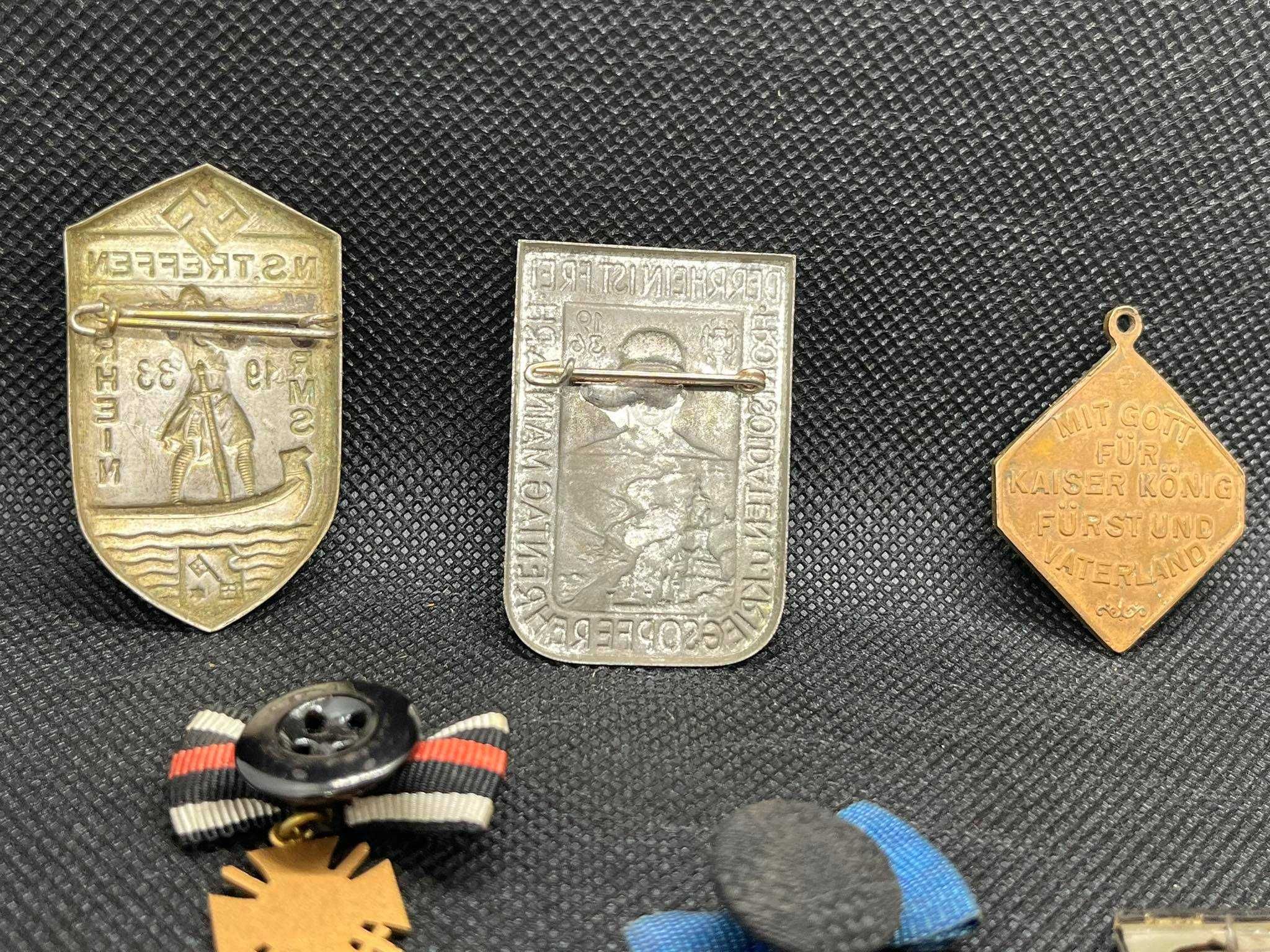 Stare odznaczenia wojskowe oraz medaliki 16 sztuk