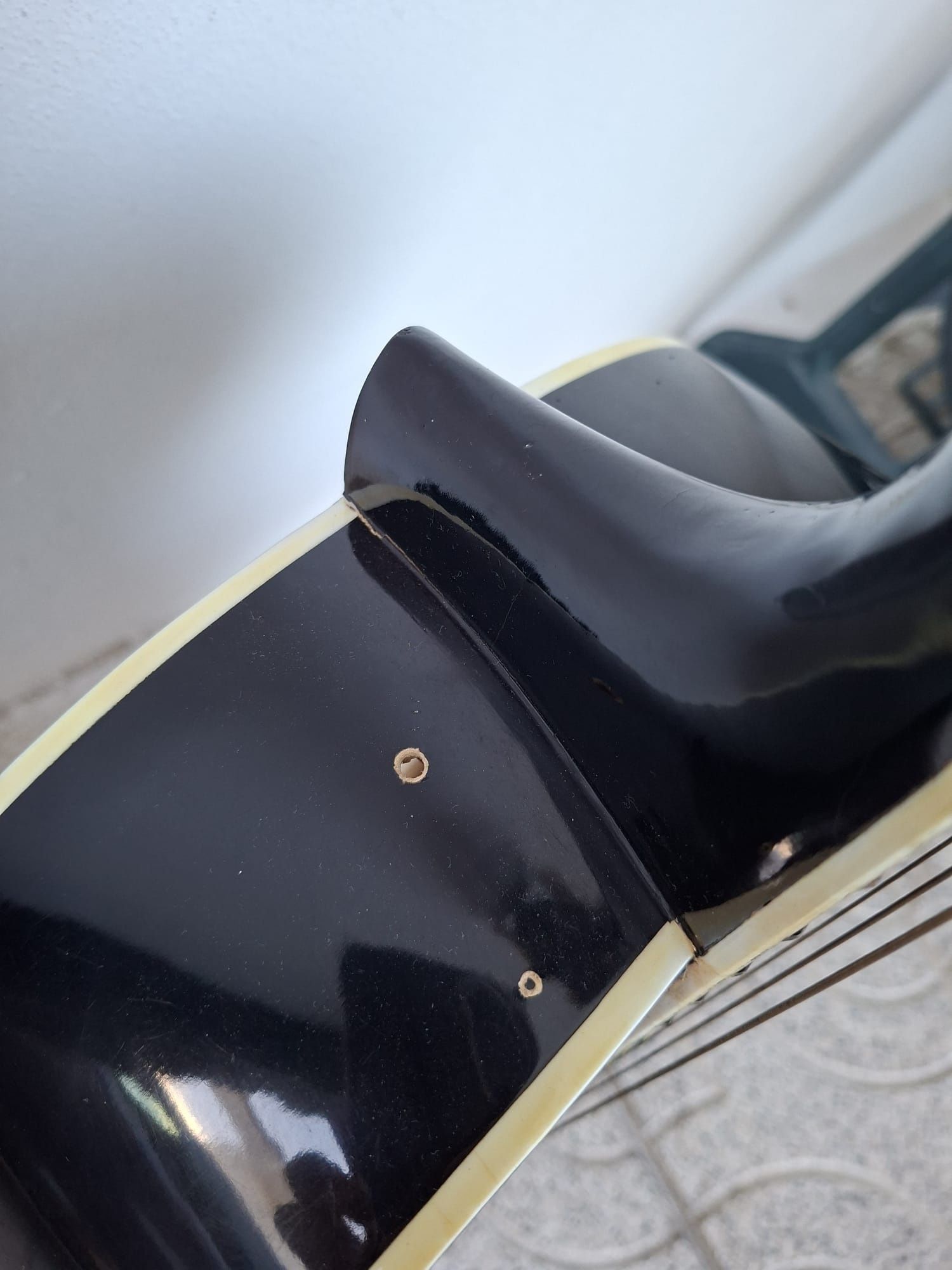 Guitarra para aprendizagem (cordas Nylon ou Metal)
