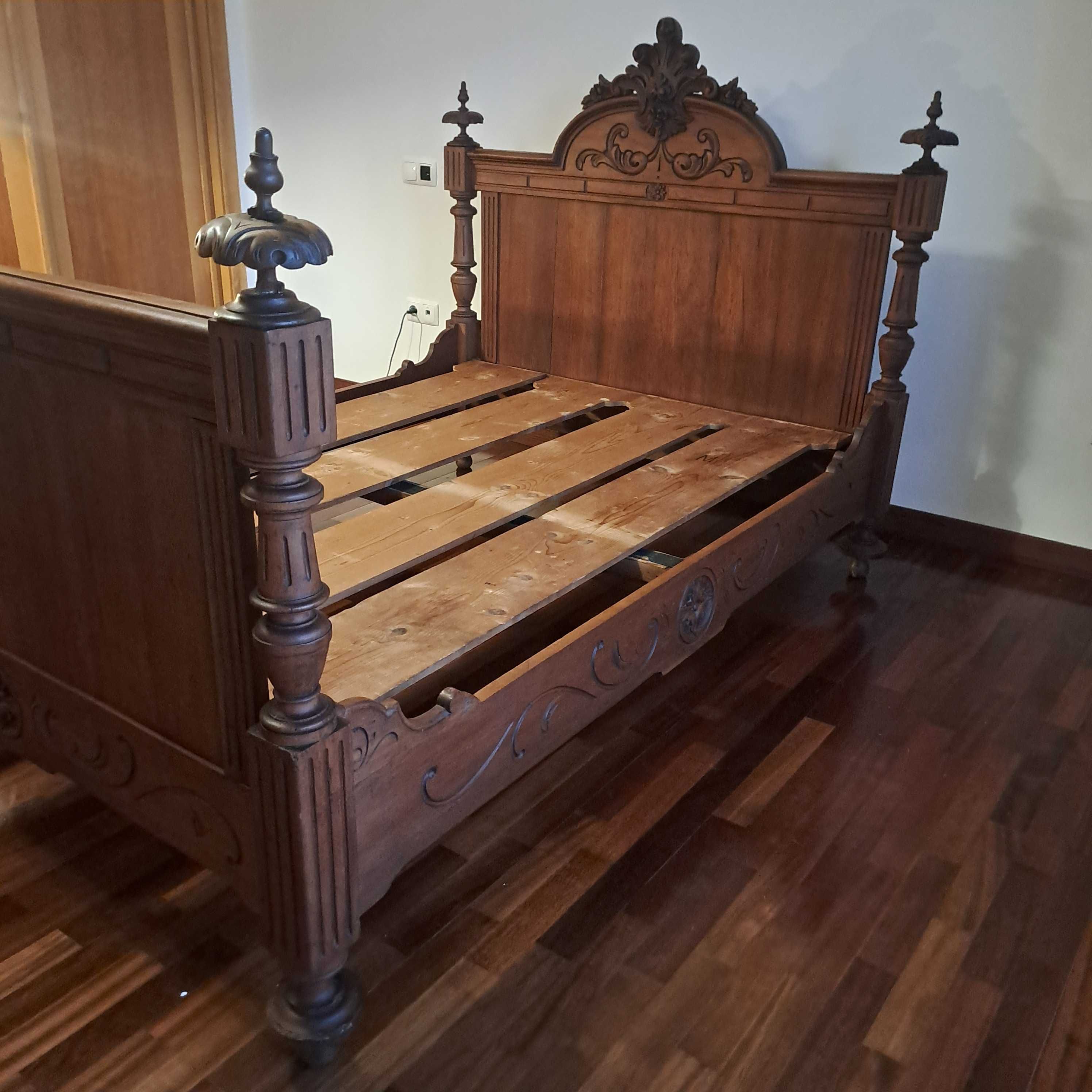 Cama  Madeira Antiga