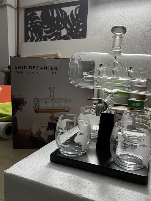 Karafka do whisky statek + szklanki