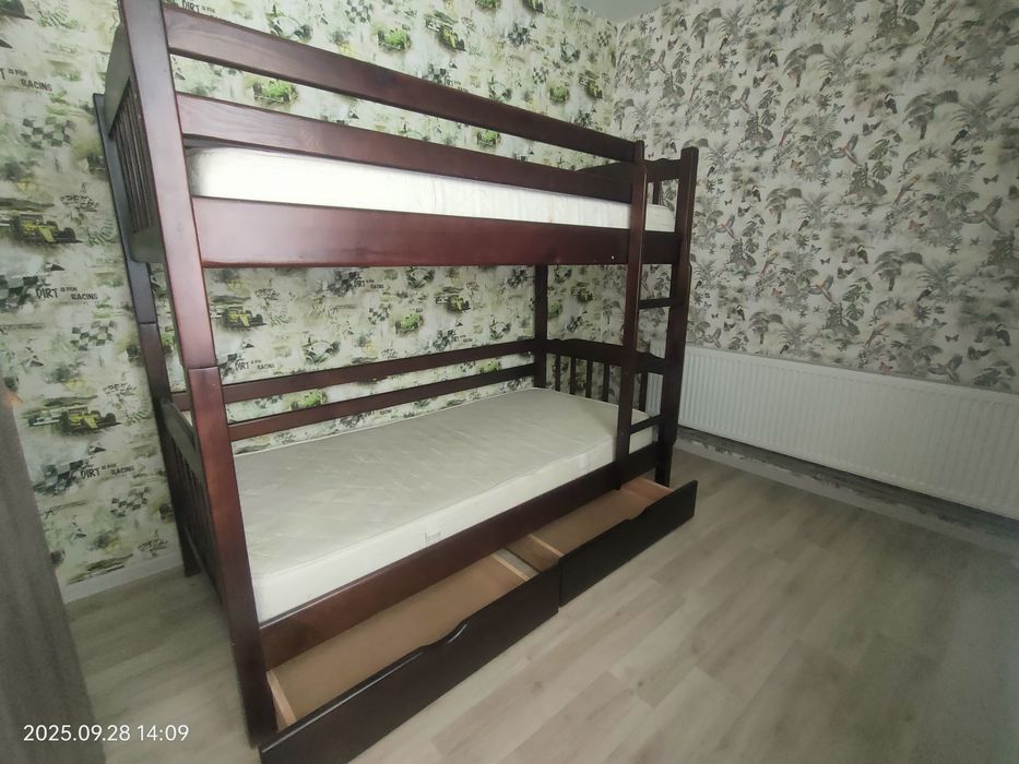 Срочно! Двоповерхова кровать , вживана.