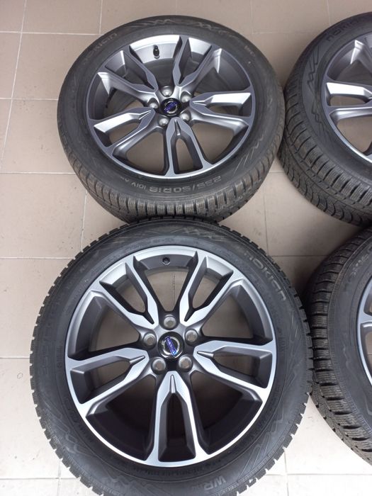 R18 5×108 et55 шини 235×50 Nokian нові
