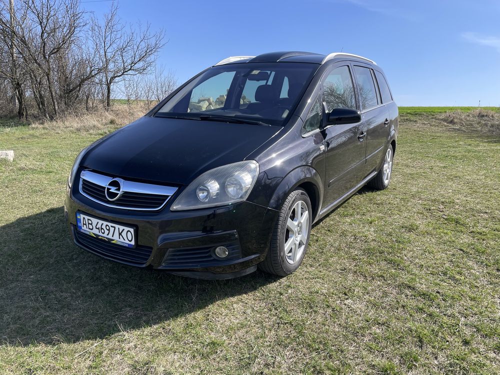 Продам Opel Zafira B