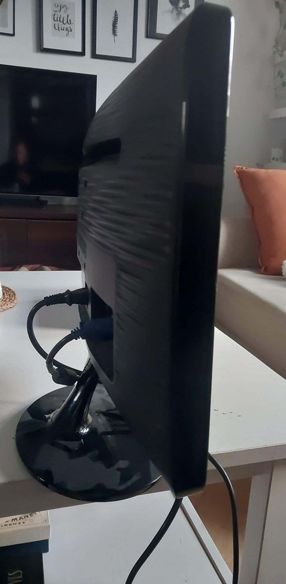 Monitor model B1930N